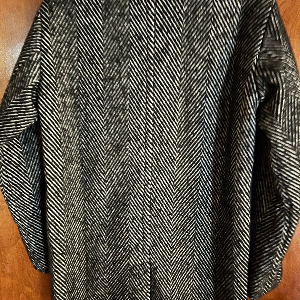 GAP Monochrome Herringbone Coat - Picture 4 of 4